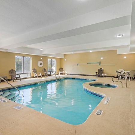 Comfort Suites Brunswick Eksteriør bilde
