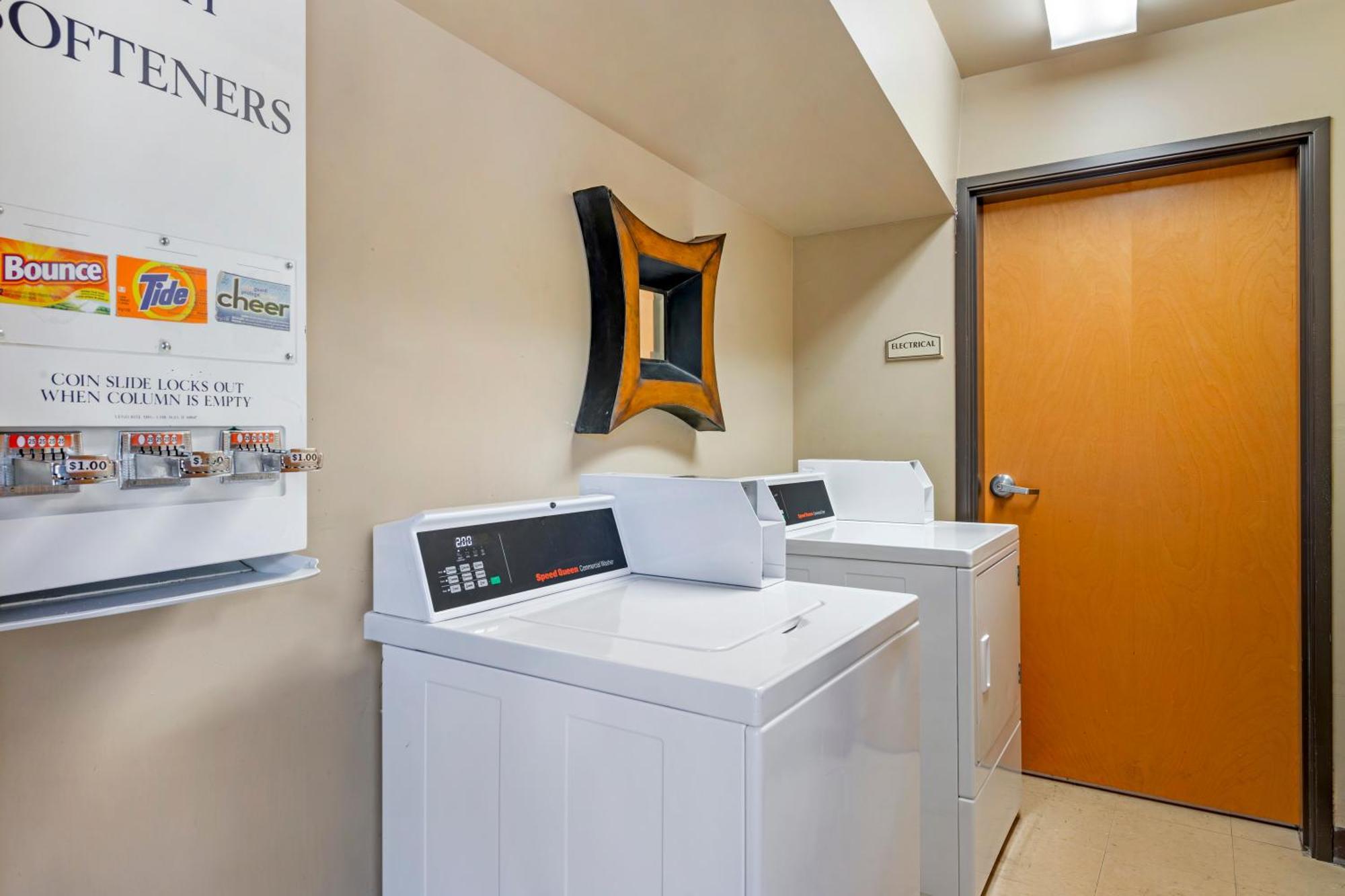 Comfort Suites Brunswick Eksteriør bilde