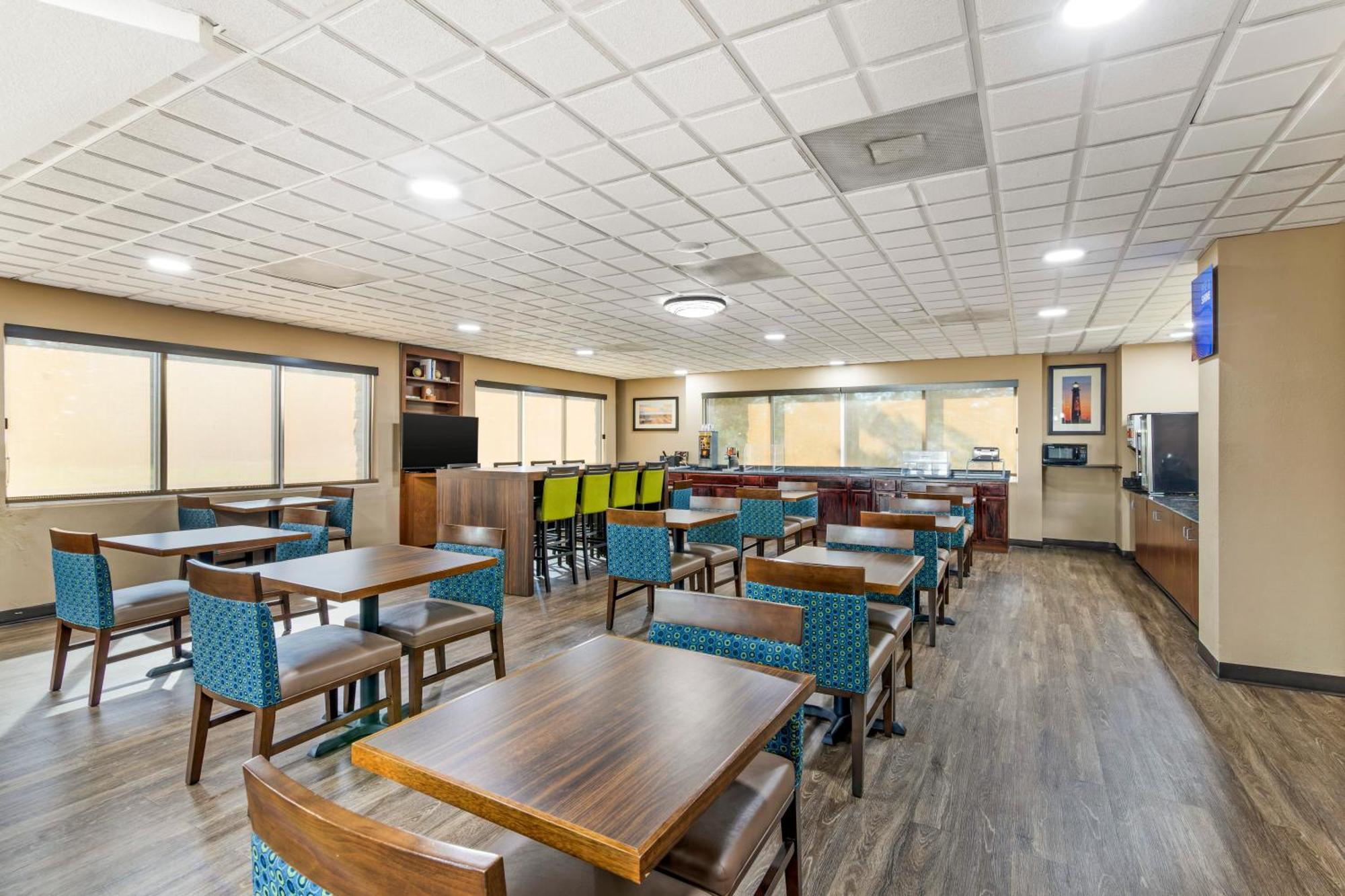 Comfort Suites Brunswick Eksteriør bilde