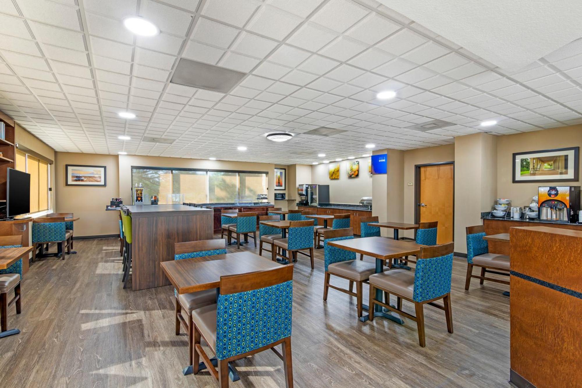 Comfort Suites Brunswick Eksteriør bilde